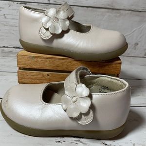 Striderite little girls shoes